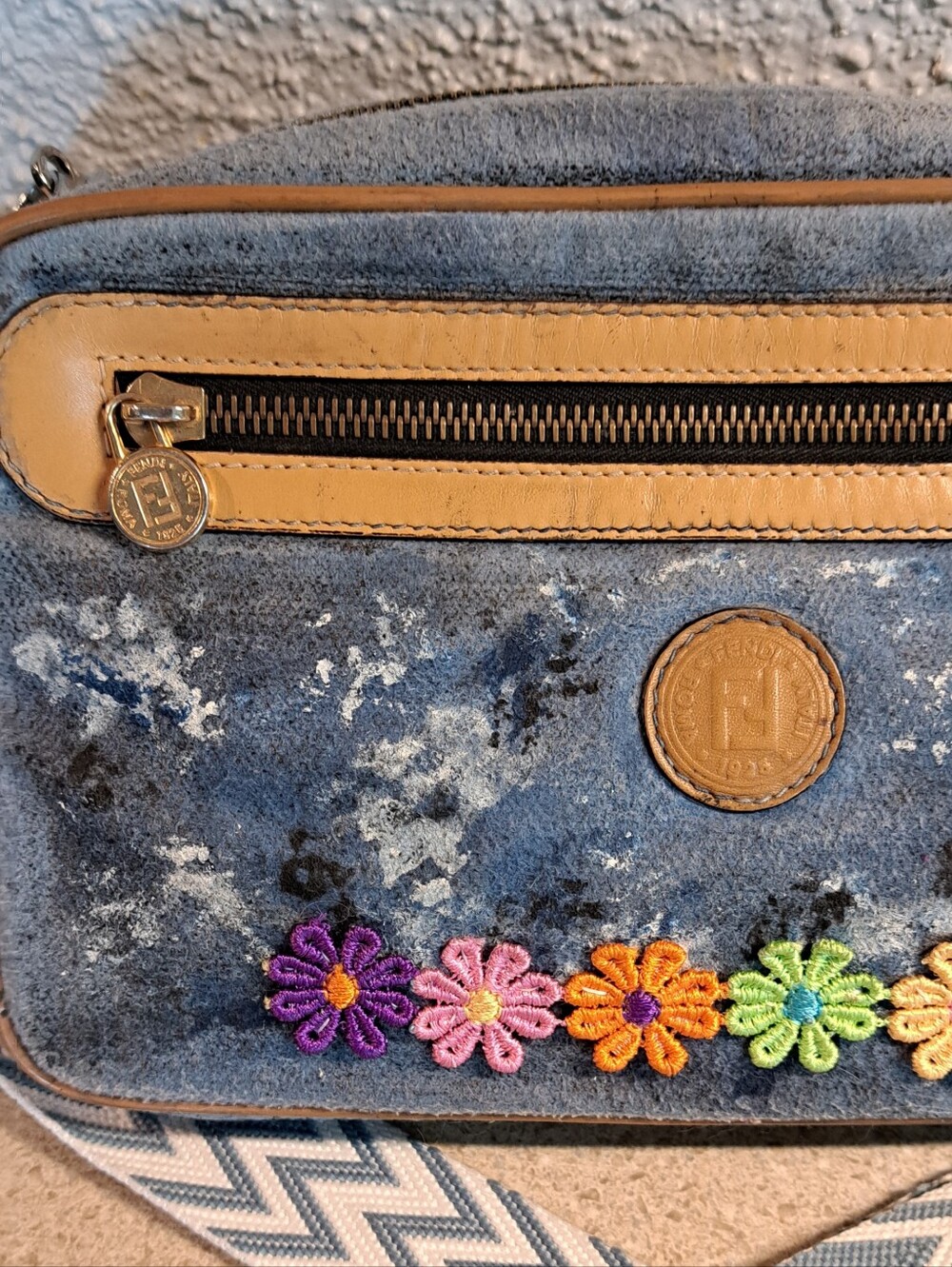 Vintage Fendi Roma Boho Rehabed Crossbody Bag - Picture 5 of 16